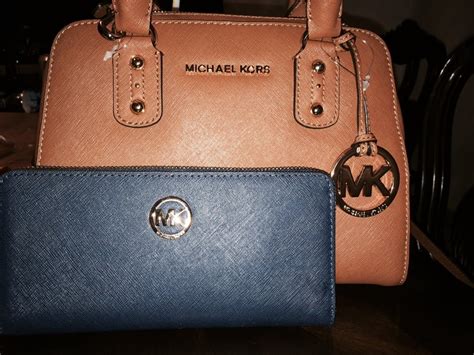 bolsas Michael Kors near me